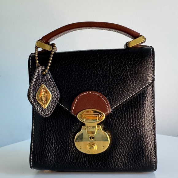 Isanti Luxury Italian Leather Mini Crossbody Bag – Black - Picture 3 of 17